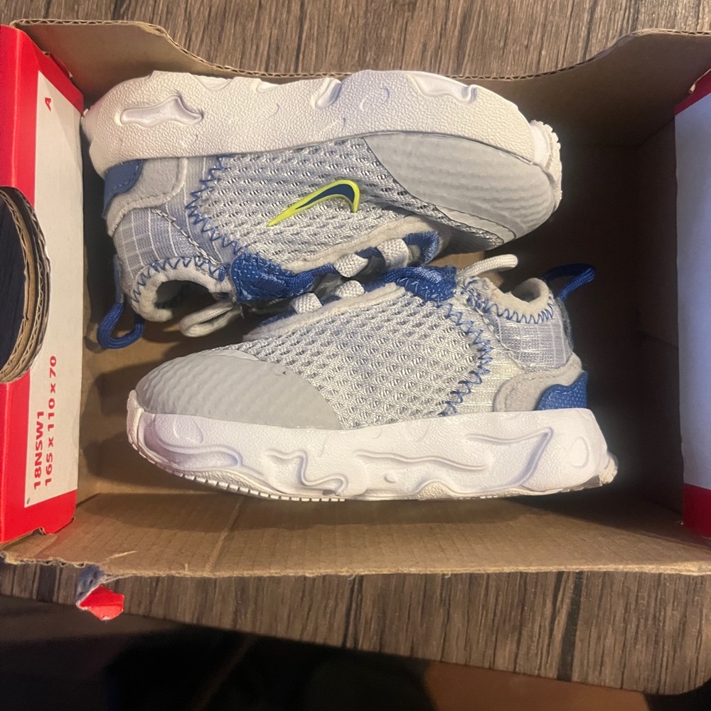 Nike React Live TD  “Grey Fog Game Royal” DS